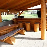 Farma Na Samotě Ve Srubu Plzeň