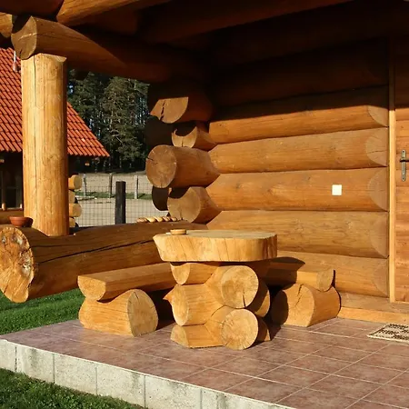 ファームステイ Na Samote Ve Srubu