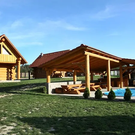 ファームステイ Na Samote Ve Srubu